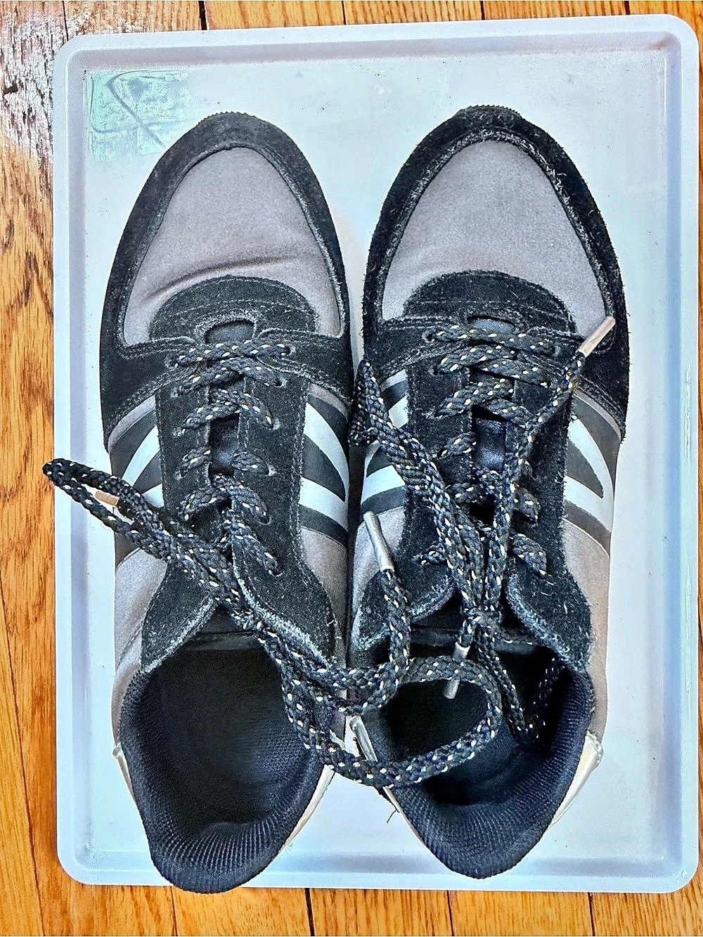 Tretorn Nylite Black & Silver Sneakers US 6